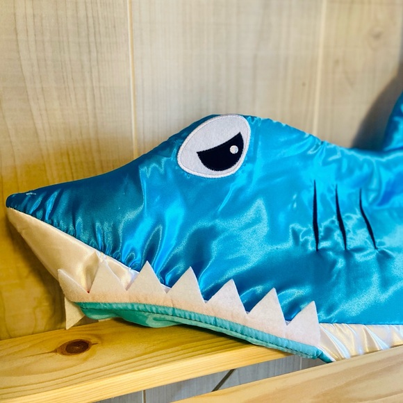 Shark Pet Costume - Picture 3 of 4